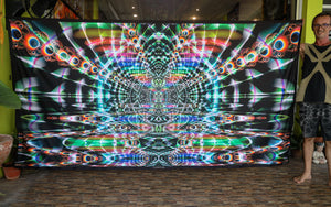 UV trippy fractaal tapestry by Crealab108 koh Pha ngan