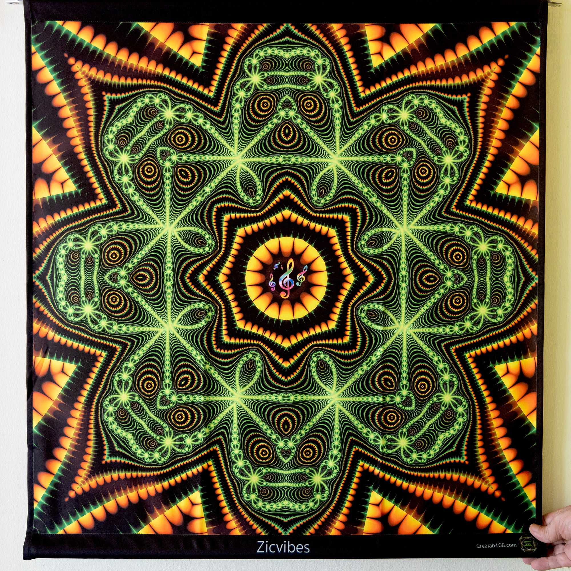 画材 Meditation Green man-meditation-on-abstract-