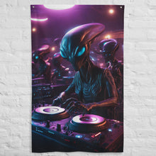 Charger l&#39;image dans la galerie, Aliens Party Tapestry - Cosmic Psychedelic Wall Hanging Alien Party Backdrop
