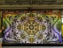 Load image into Gallery viewer, Uv Psychedelic Fractal tapestry by Crealab108 Koh Phangan
