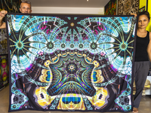 Charger l&#39;image dans la galerie, Psy Floor Trippy UV Psychedelic Fractal Tapestry - Crealab108

